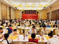 “你日常平凡用AI练棋吗？”当问到一位刚竣事对